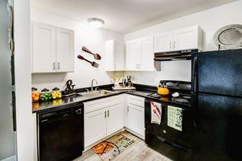 Newly Renovated Apartments at Summit East Nashville, Nashville
